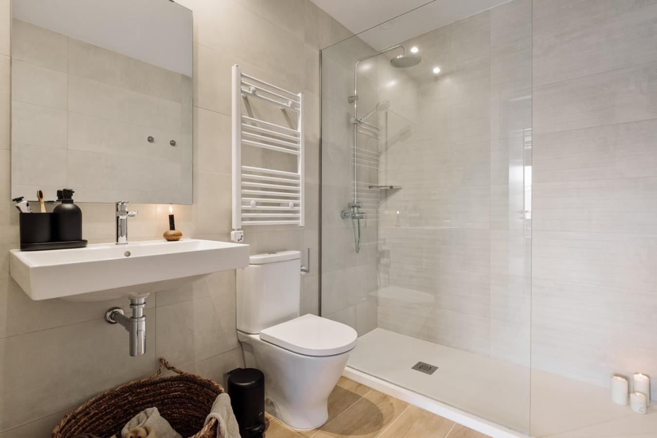 Appartement Miravet - 2 Bedrooms In Sant Antoni Barcelone
